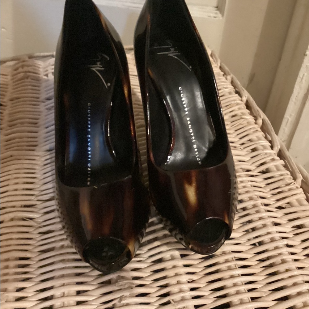 Giuseppe Zanotti Tortoiseshell Peep-Toe Heels